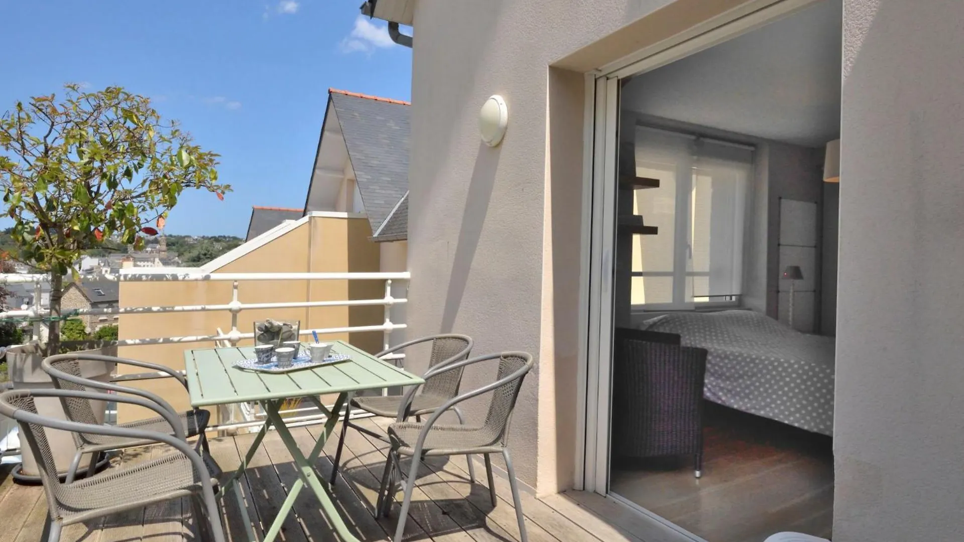 Apartment Les Embruns By Interhome Binic